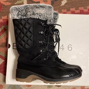 Black snow boots
